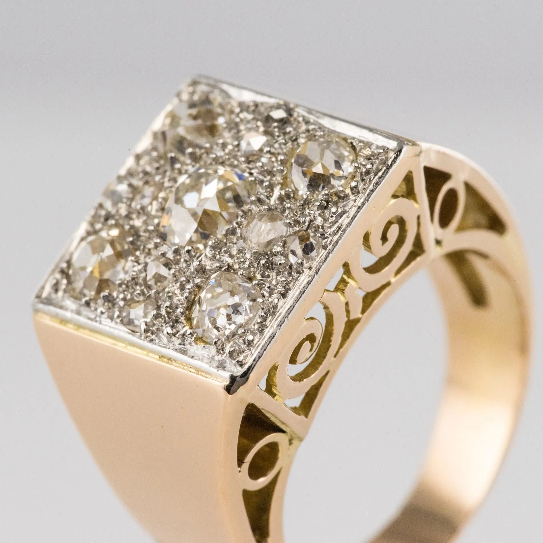 1930s Art Deco Diamond Paving 18 Karat Rose Gold Ring