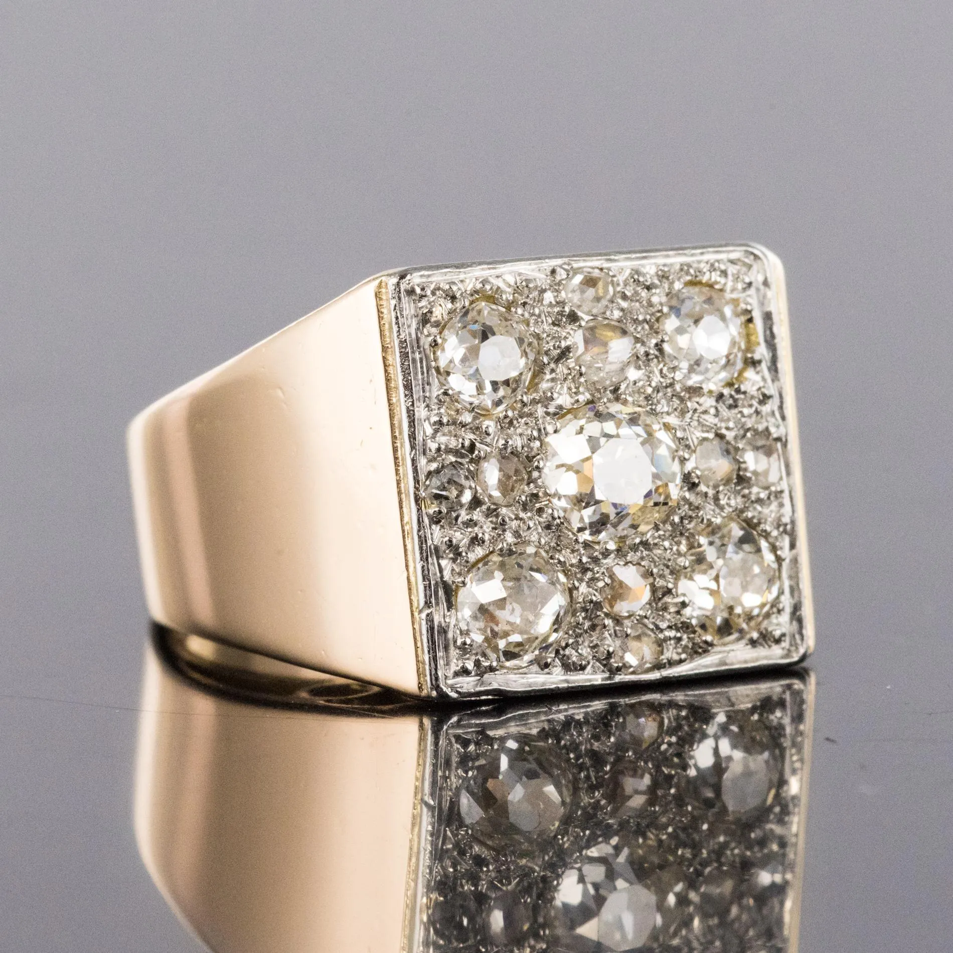 1930s Art Deco Diamond Paving 18 Karat Rose Gold Ring