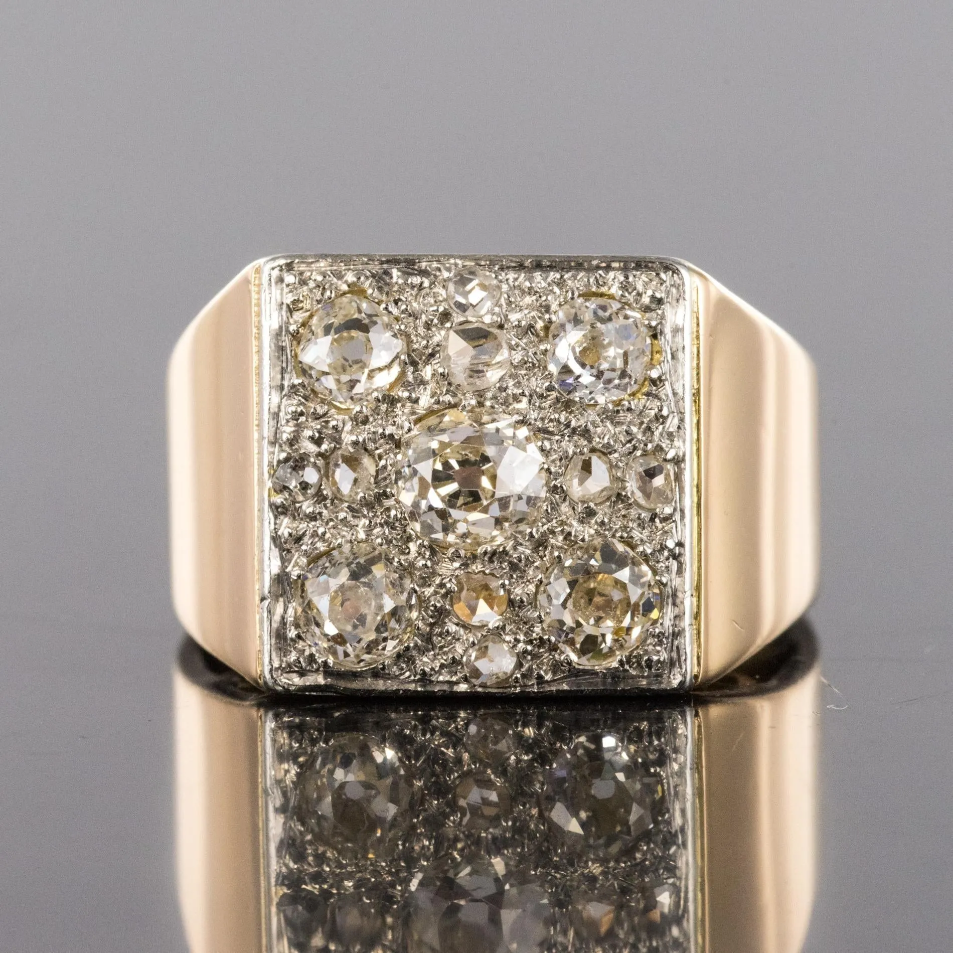 1930s Art Deco Diamond Paving 18 Karat Rose Gold Ring