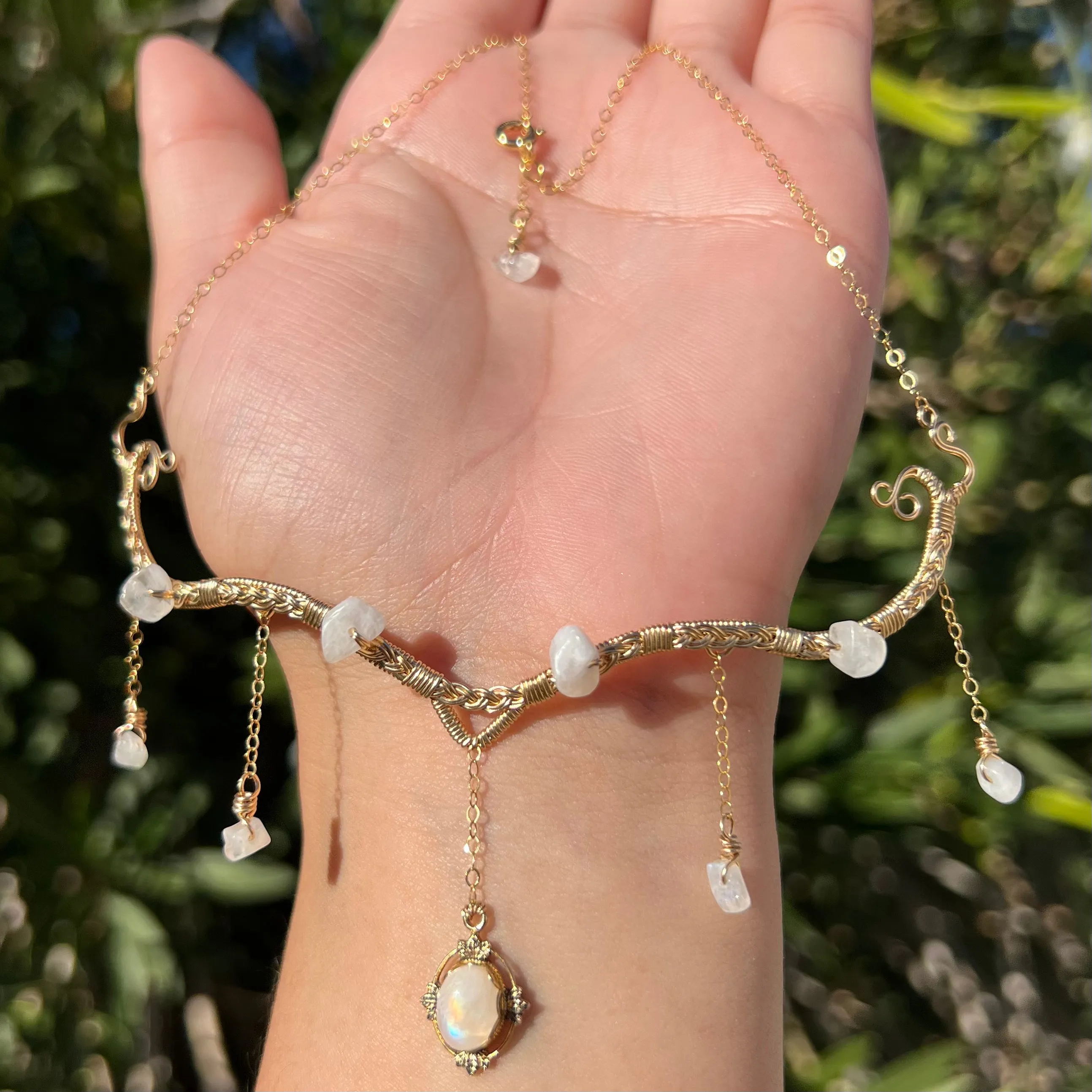 Astraea in Rainbow Moonstone 14KGF ✵