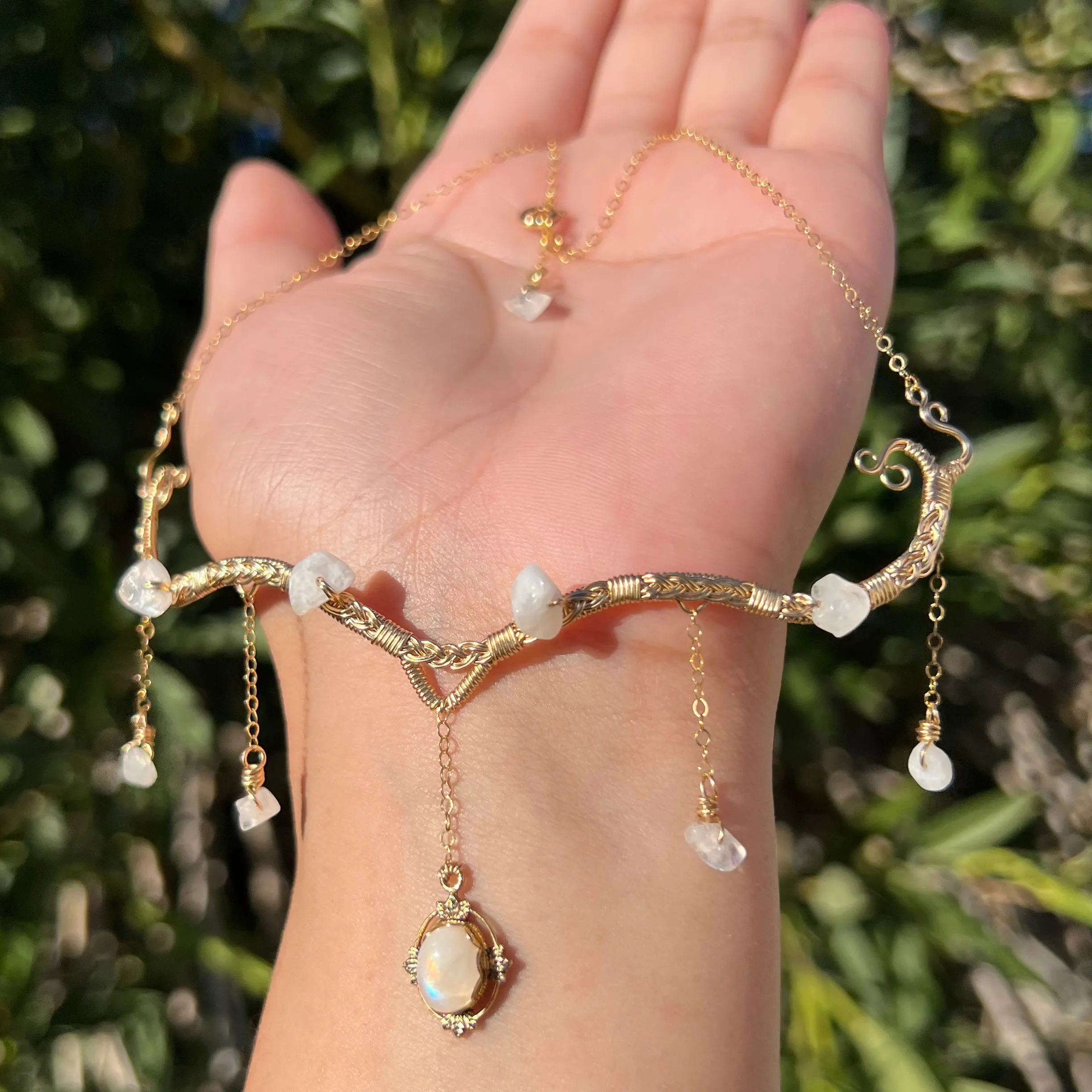Astraea in Rainbow Moonstone 14KGF ✵