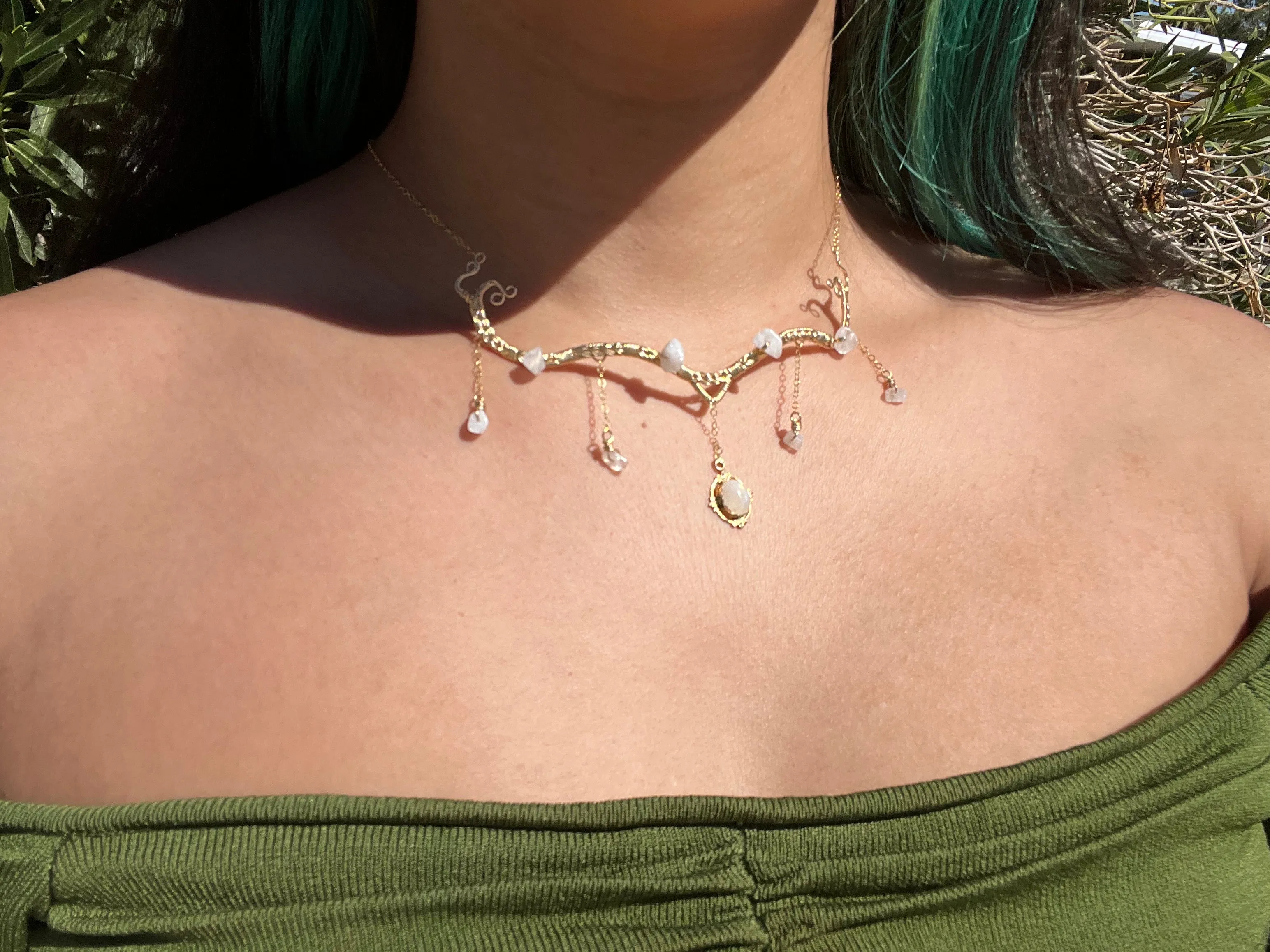 Astraea in Rainbow Moonstone 14KGF ✵