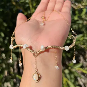 Astraea in Rainbow Moonstone 14KGF ✵