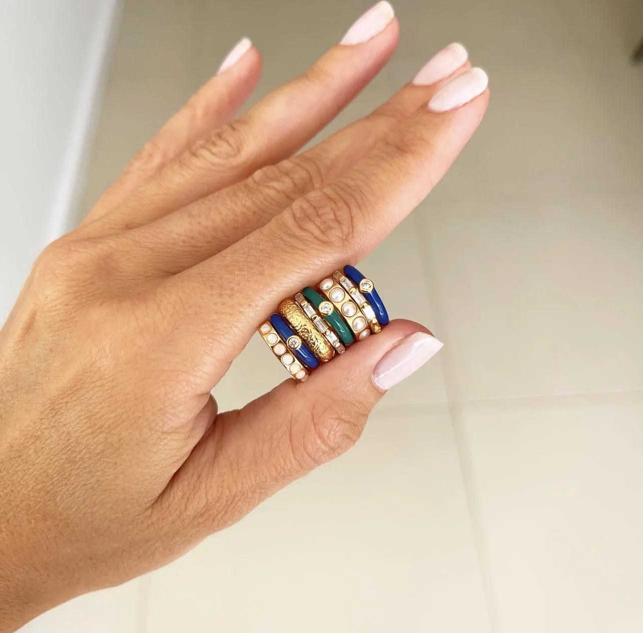 CACTUS ENAMEL MIDI HOOPS