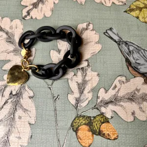 CARRIE resin link bracelet with steel heart charm