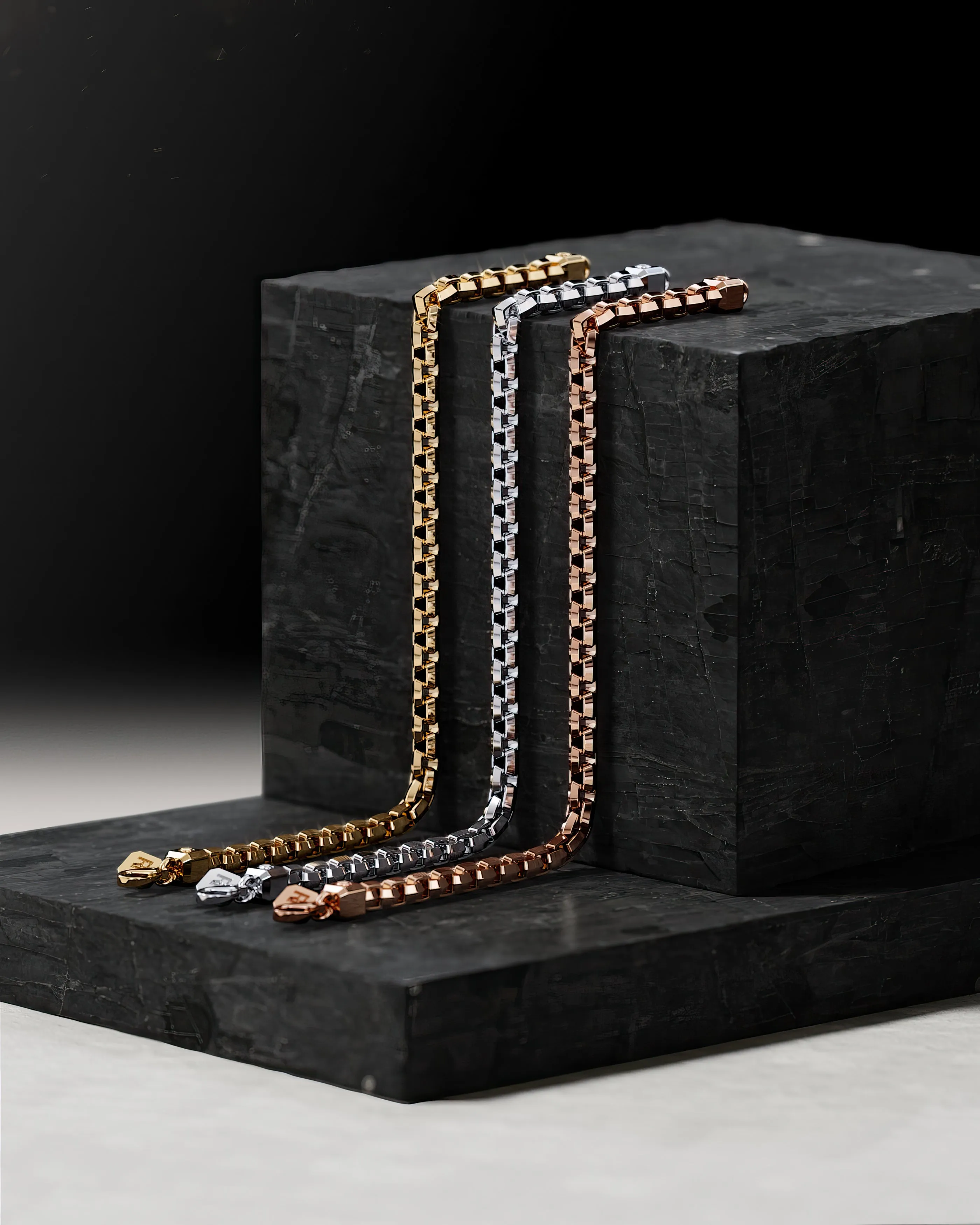 EDGE BOX Bracelet in Gold