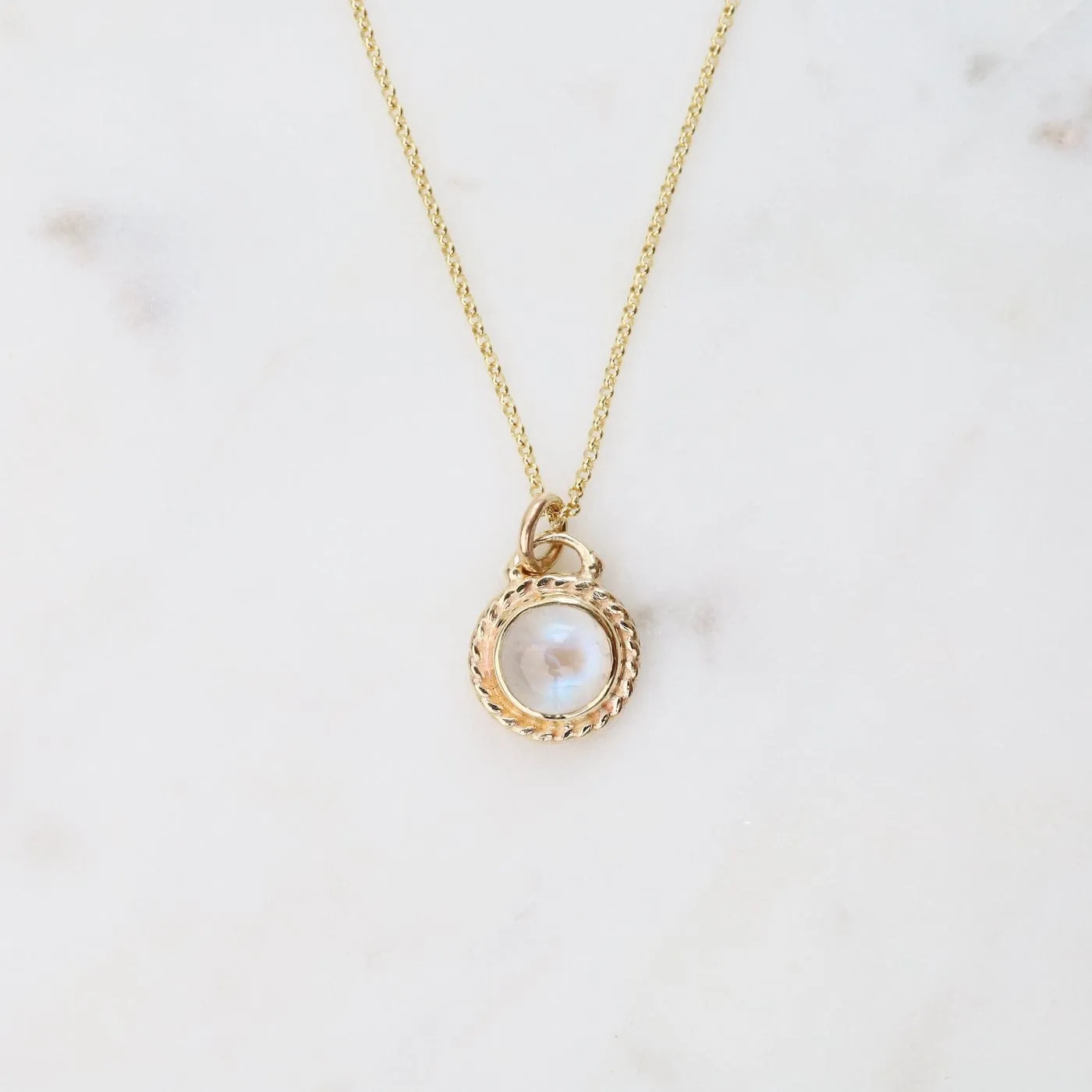 Gold Antiquarian Necklace with Moonstone
